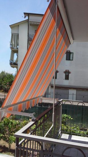 Tenda da sole a caduta Tempotest 7000 con cassonetto e braccetti_zanzariere.com